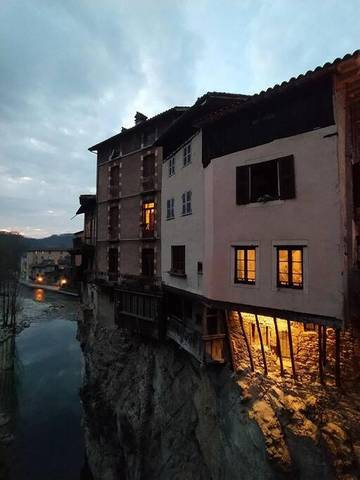 Gîte pour 2 personnes, avec vue et balcon dans Maisons Suspendues de Pont en Royans