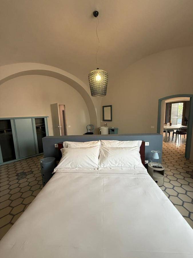 Viaggio Homes Appartamenti da 60 m2 con Jacuzzi Hammam Cucina Patio con Aperitivo di Benvenuto in Pontecagnano Faiano, Costa tirrenica Campania