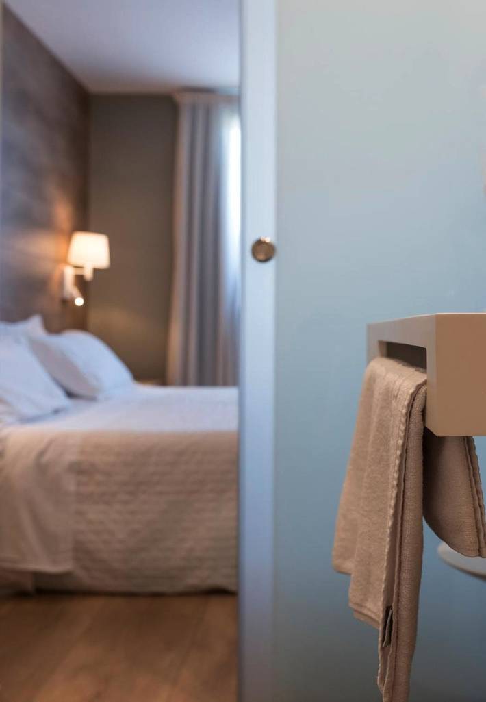 Hôtel pour 2 personnes, avec jardin ainsi que vue et piscine dans Poble Nou Del Delta