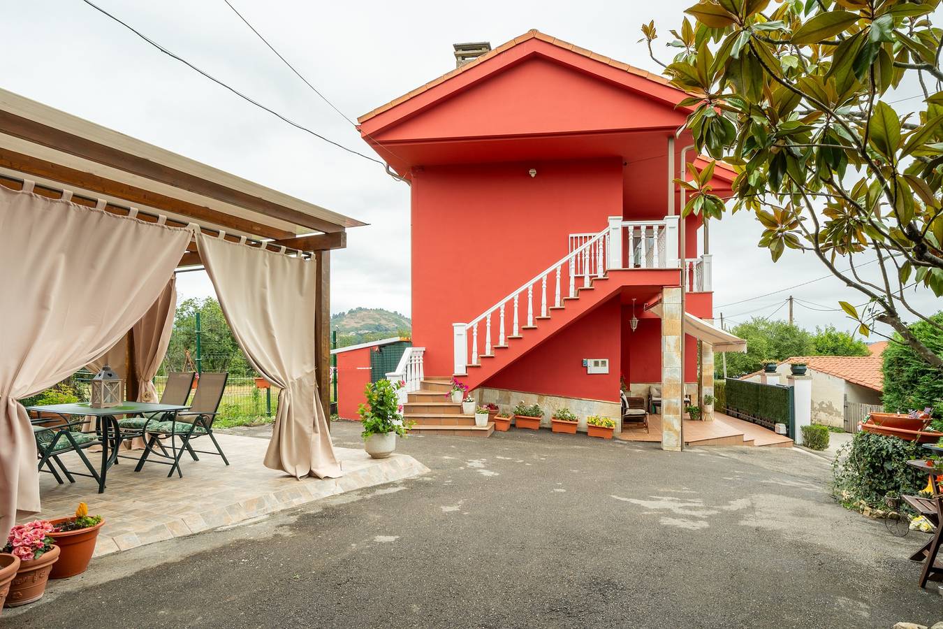 Ferienhaus 'La Quintana Del Maestro' mit Bergblick, privater Terrasse und Wlan in Siero, Provincia de Asturias