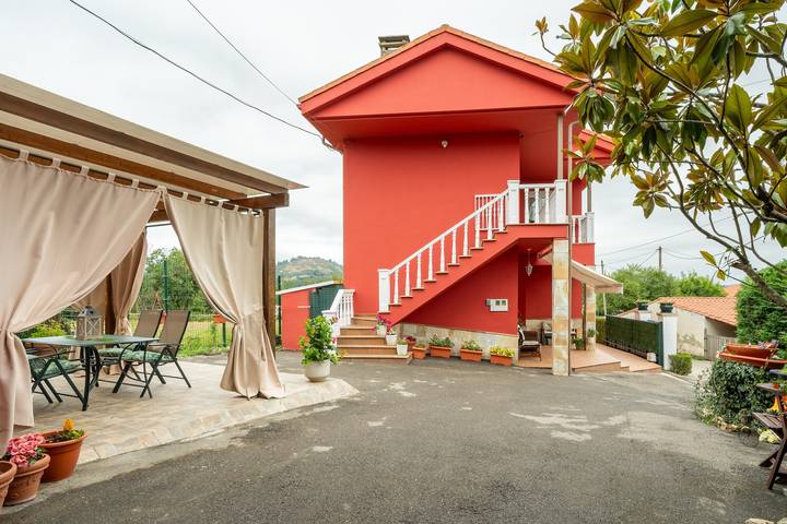 Holiday Home 'La Quintana Del Maestro' with Mountain View, Private Terrace and Wi-Fi