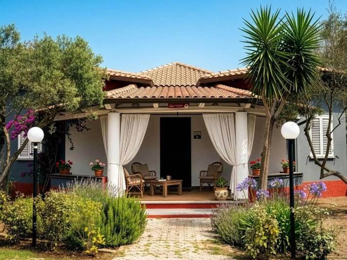 Appartamento per 4 persone, con Terrazza e Giardino nonché Piscina a Nicotera