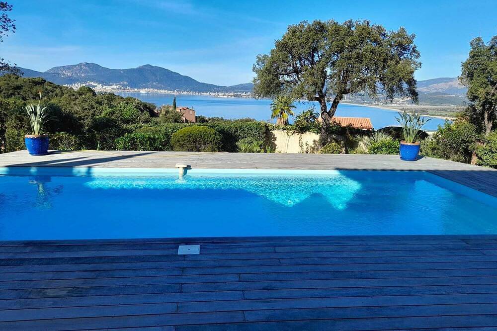 Villa pour 8 Personnes dans Porticcio, Grosseto-Prugna