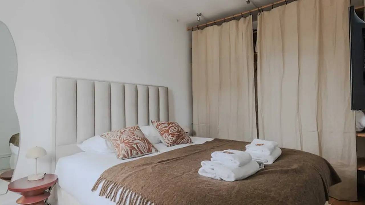Entire holiday apartment, Ferienwohnung für 4 Personen (46 m²) in Neuilly-sur-Seine in Neuilly-sur-Seine, Hauts-de-Seine