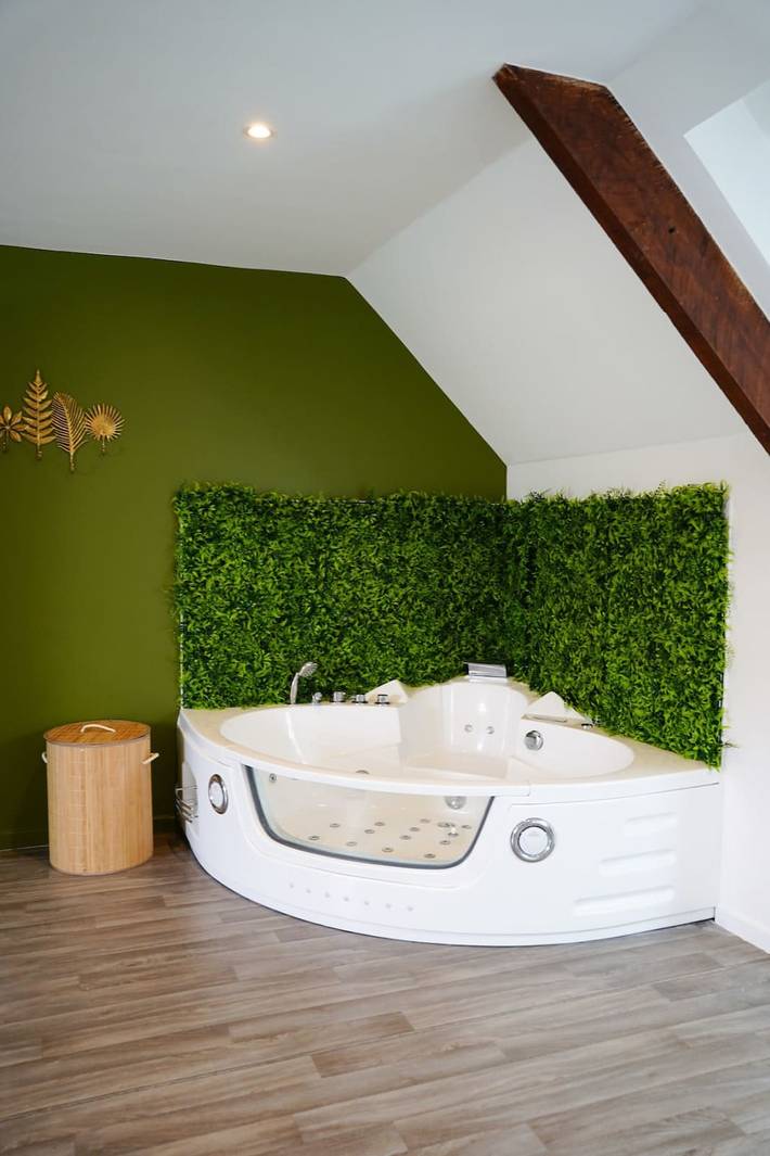 Studio entier, Jungle Room - Studio avec spa privé in Quéven, Côte des Mégalithes
