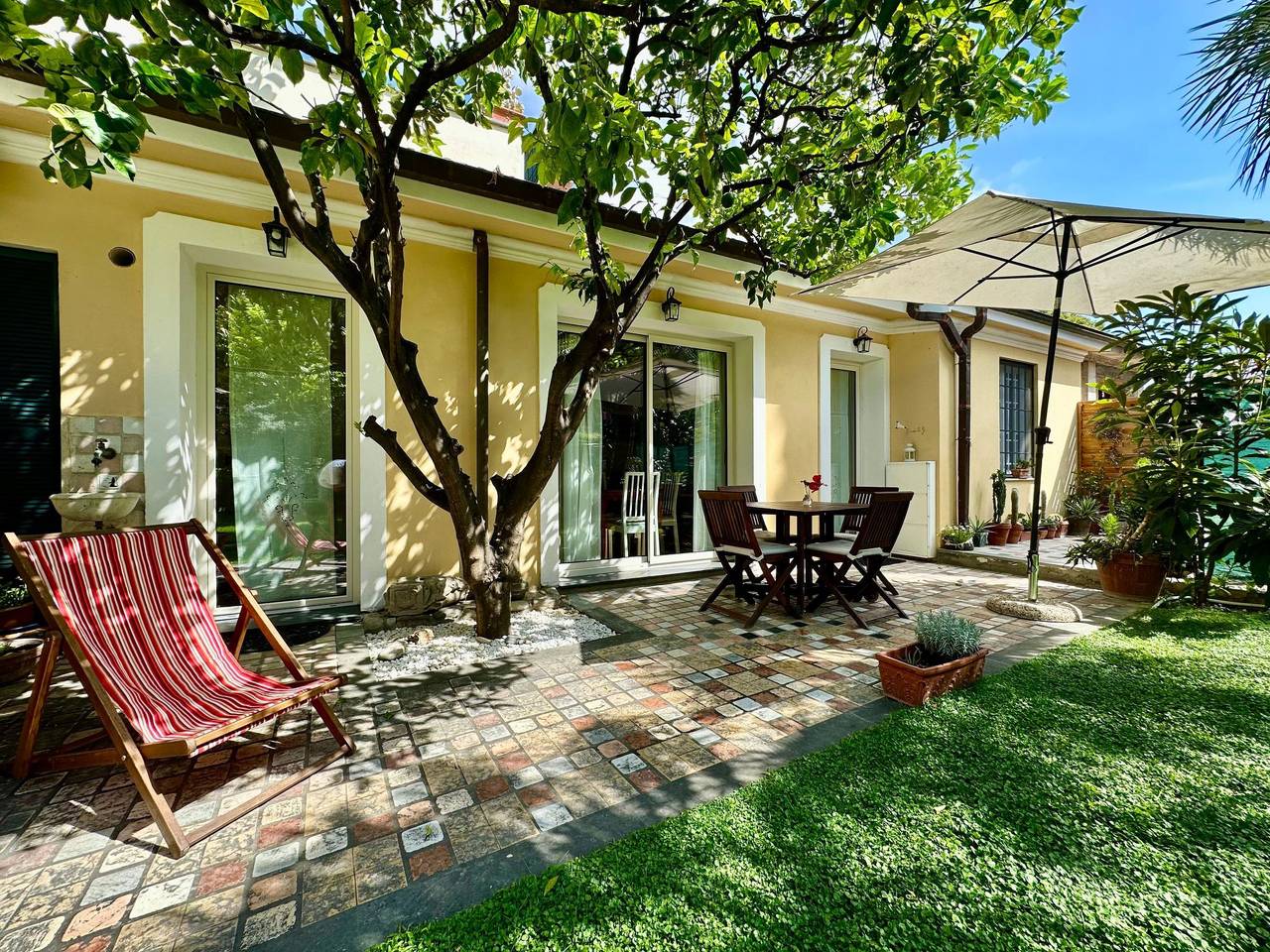 Appartamento intero, Antike Villa-Garten-Privatparkplatz-4 Gäste in Vallecrosia, Riviera di Ponente