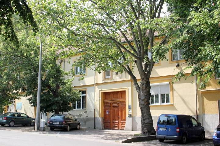 Gîte pour 6 personnes, avec vue et balcon à Eger