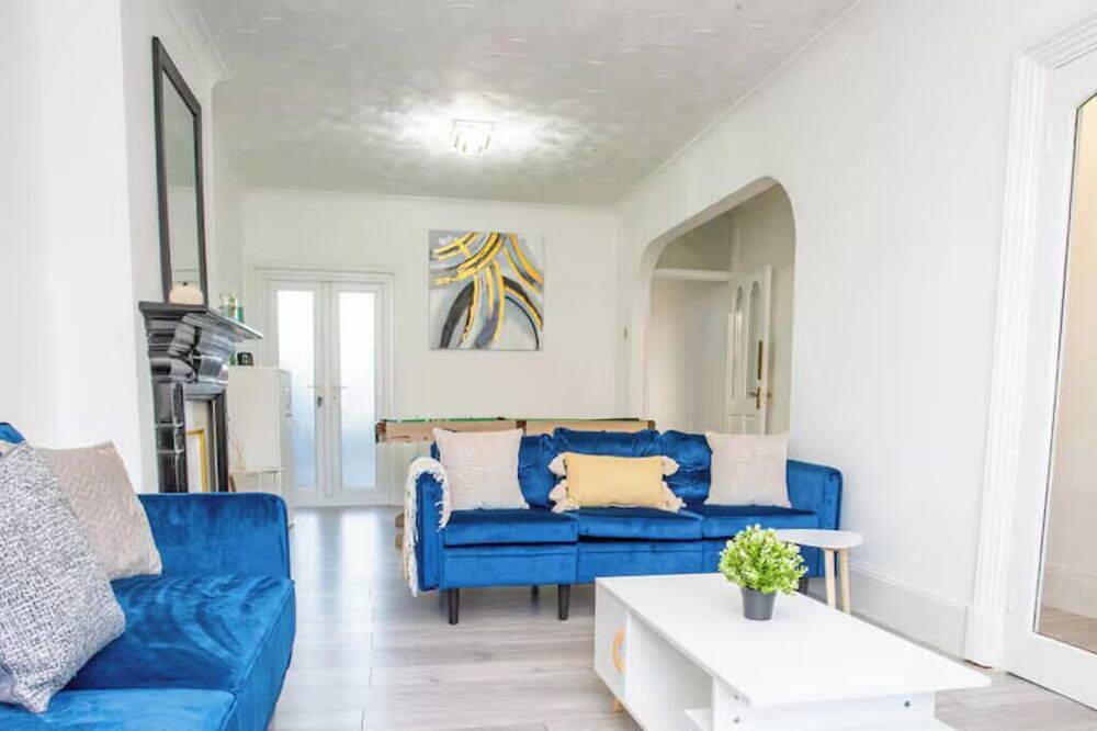 Sunny 3Br Home Near Portsmouth Park in Portsmouth, Südostengland