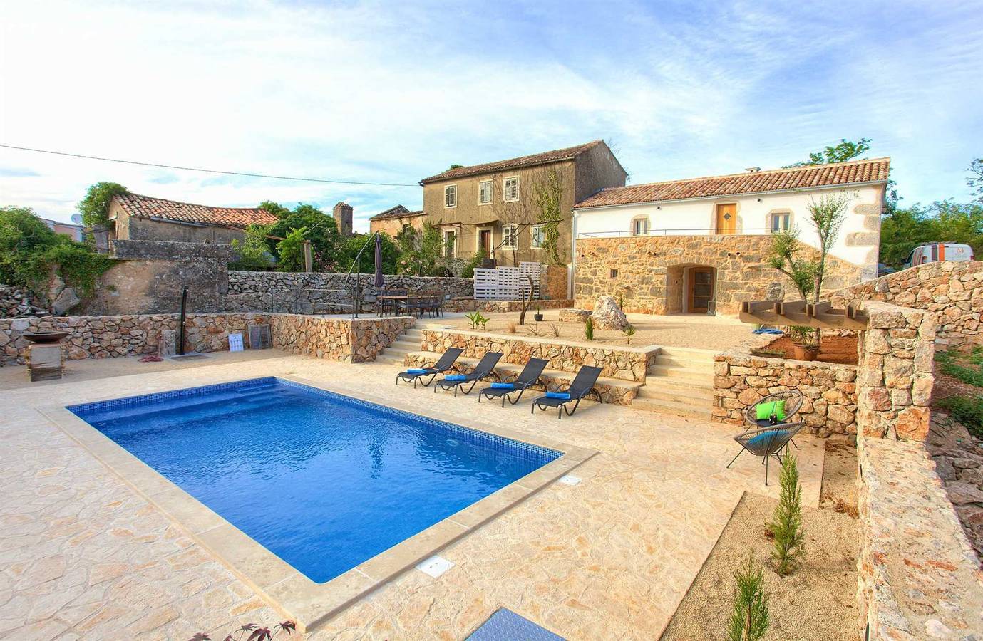 Hermosa Villa Mayo con piscina in Dobrinj, Krk (isla)
