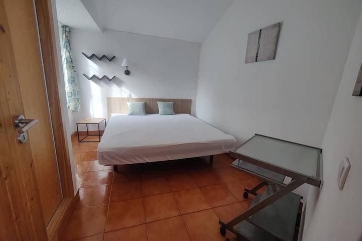 Quiet location, 5 min from Oura strip, 15 min walk from the beach. Golf nearby. in Albufeira e Olhos de Água, Faro Distrikt