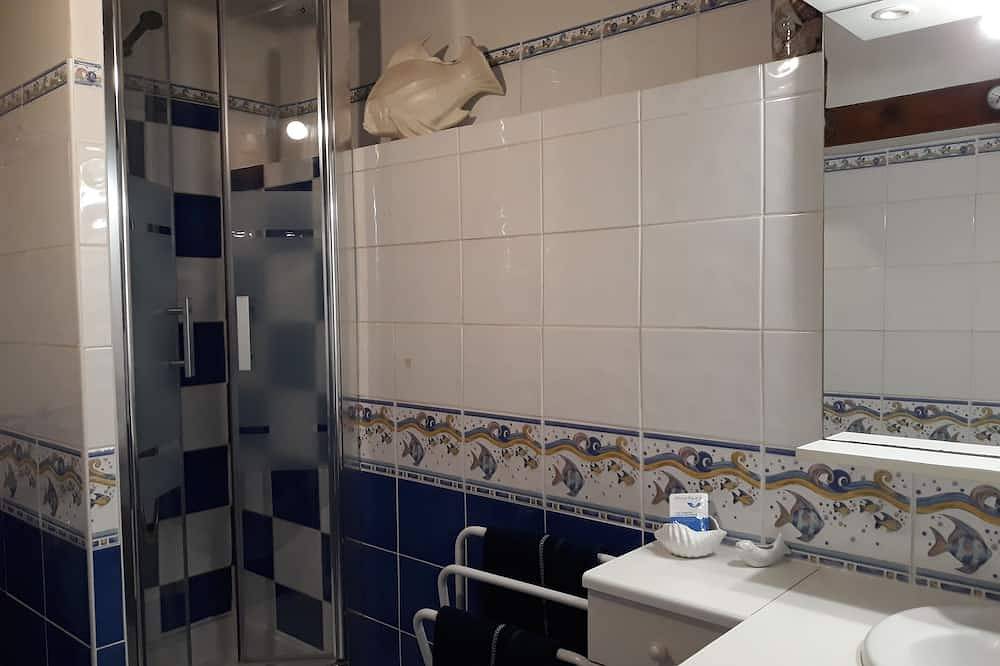 Maison T3 et jardin, au coeur des calanques, proche Marseille et Carry-Le-Rouet in Le Rove, Côte méditerranéenne (France)
