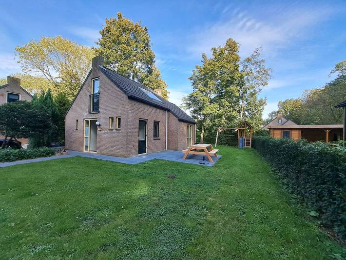 Vakantiepark voor 6 personen, with Balkon/Terras and Terras as well as Tuin and Zwembad in Rhenen