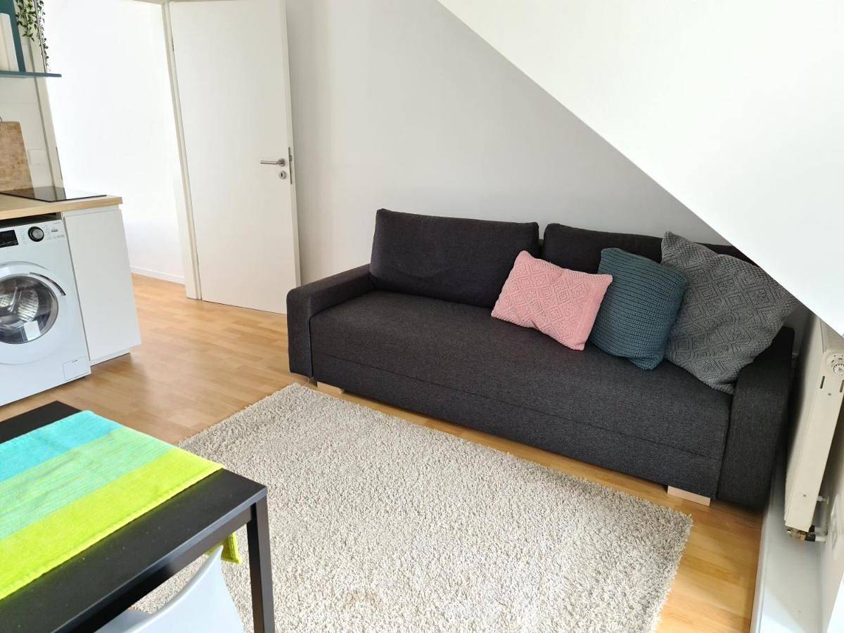 Ganze Wohnung, Apartment with Garden View in Sendling München, München