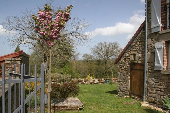 Location de vacances pour 6 personnes, avec jardin et vue à Saint-Plantaire - 3