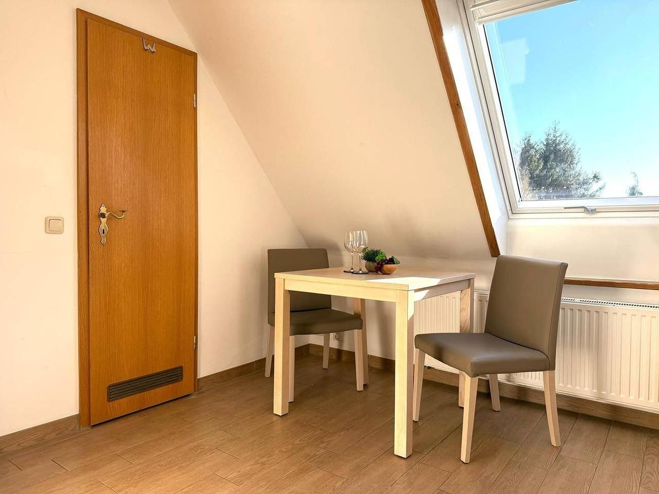 Ganze Wohnung, Komfortables Studio in der Pension vorm Darß in Neu Hirschburg, Ribnitz-Damgarten
