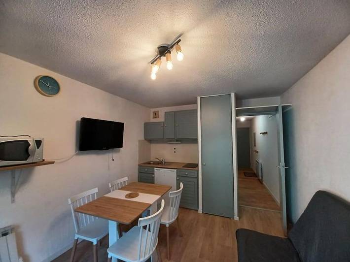 Gîte pour 4 personnes, avec terrasse dans Office De Tourisme De Luz Saint Sauveur