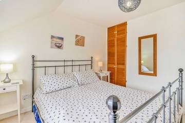 Cottage for 6 People in Broad Haven, Pembrokeshire, Photo 2