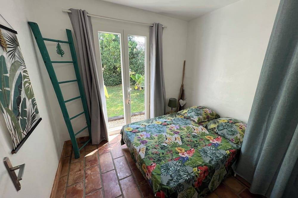 \"Aux Prés des Lones\"® maison petite Camargue, clim, piscine, idéalement située in Aubord, Côte méditerranéenne (France)