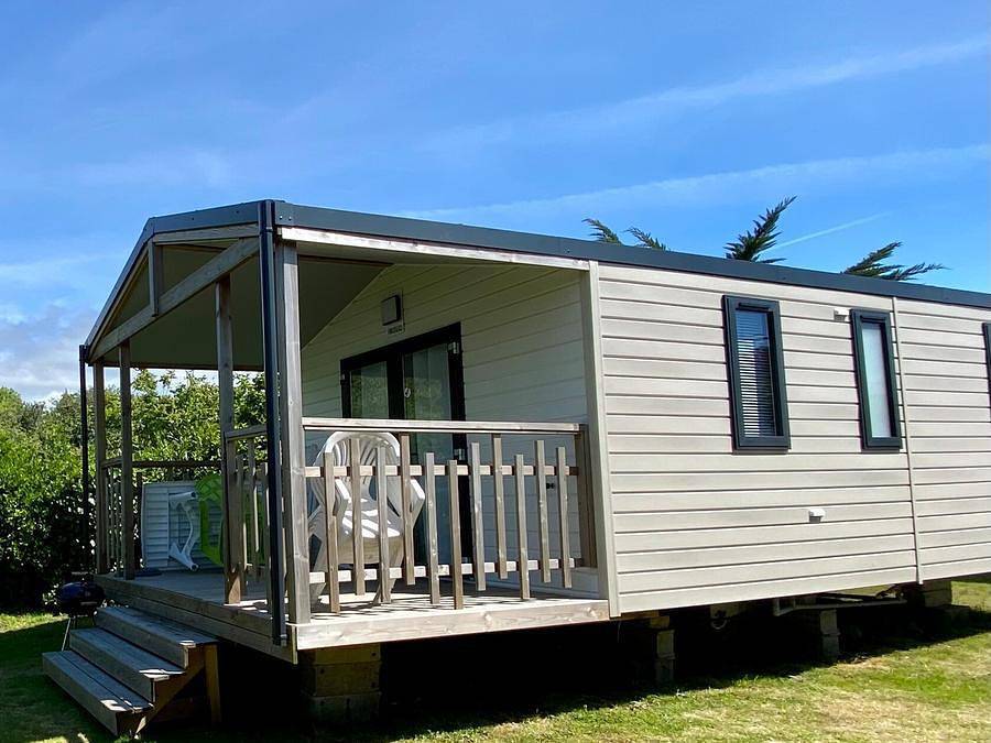 Camping Le Helles  - Mobile home 4 persons - Mobile-home | Comfort | 2 Bedrooms | 4 Pers. | Single terrace | Tv in Combrit, Côte de Cornouaille