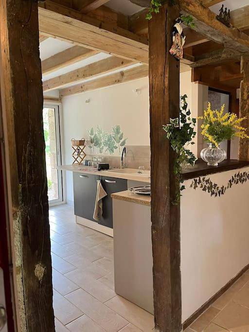 Location de vacances pour 4 personnes, avec vue et jardin à Mauvières - 4