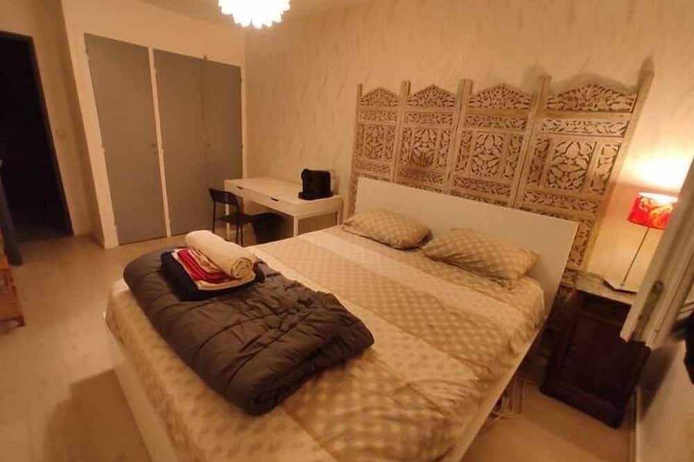 Entire apartment, Zen Room/Little Italy/Ocean in Mérignac, Bordeaux region