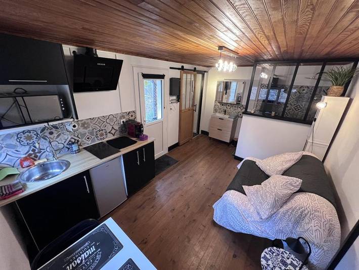 Gîte pour 2 personnes, avec terrasse et jardin, animaux acceptés à La Roque-Sainte-Marguerite