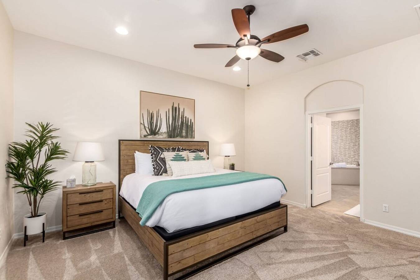 The Dreaming Tree Sleeps 10 Pool Spa Firepit Bbq in Phoenix, Maricopa County