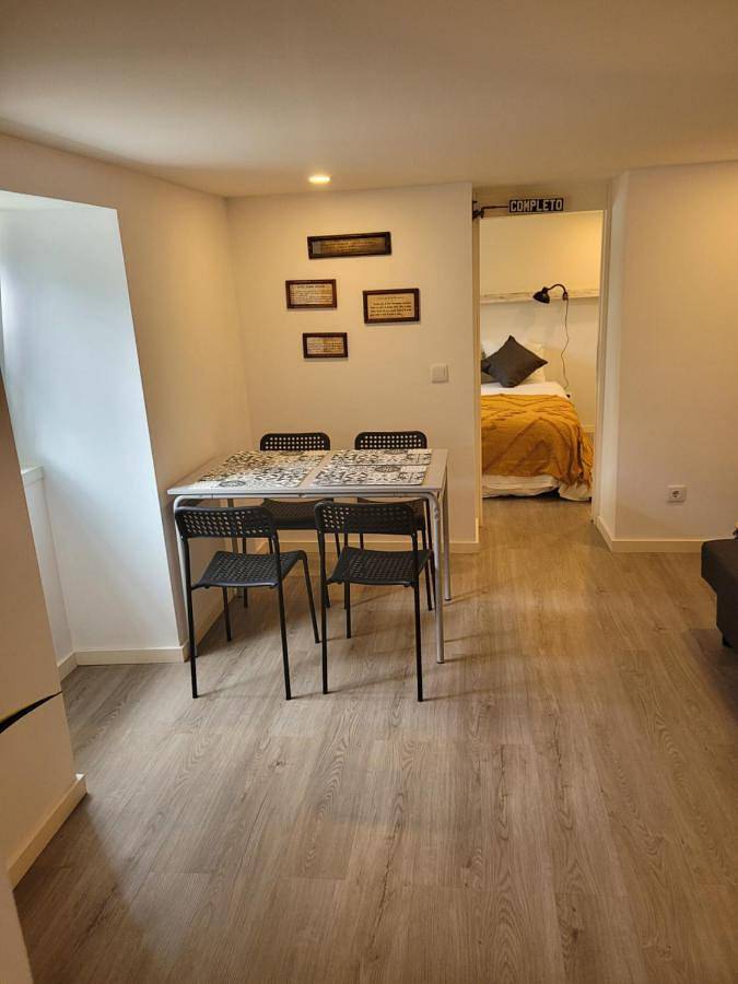 Gîte pour 4 personnes, avec terrasse et jardin, animaux acceptés à Estoril - 2