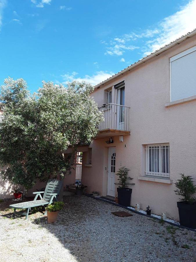Appartement de vacances pour 4 personnes, avec piscine et balcon