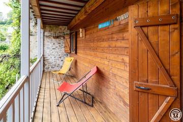 Gîte pour 6 personnes, avec balcon, animaux acceptés à Soueix-Rogalle