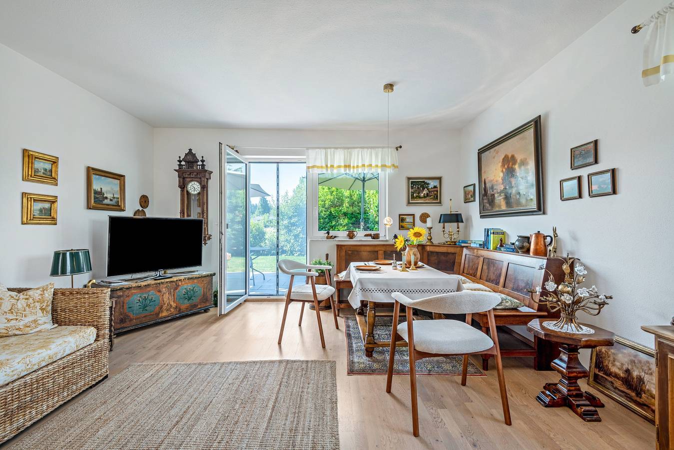 Ganze Wohnung, Apartment „Bernhards“ mit großer Terrasse, Garten und Wlan in Altmannstein, Altmühltal