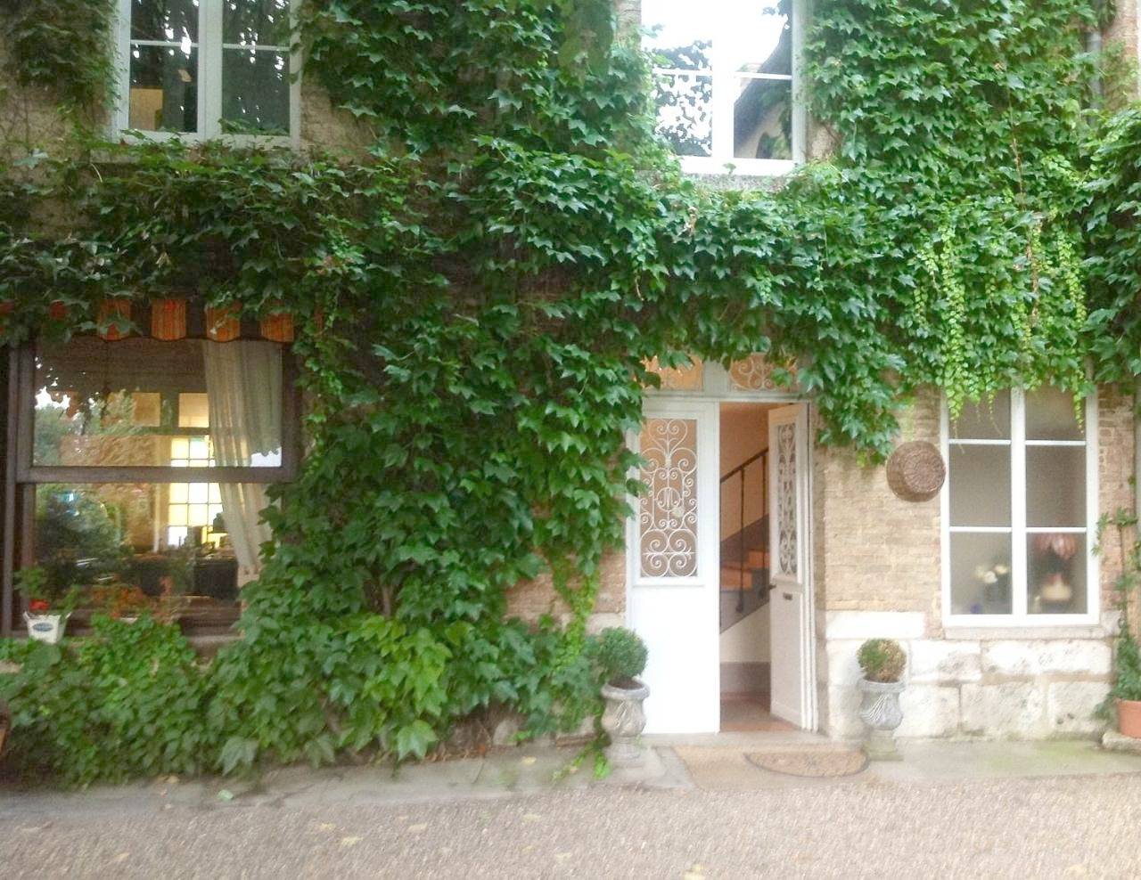 Double Room with Private Bathroom in Les Andelys, Région de Les Andelys