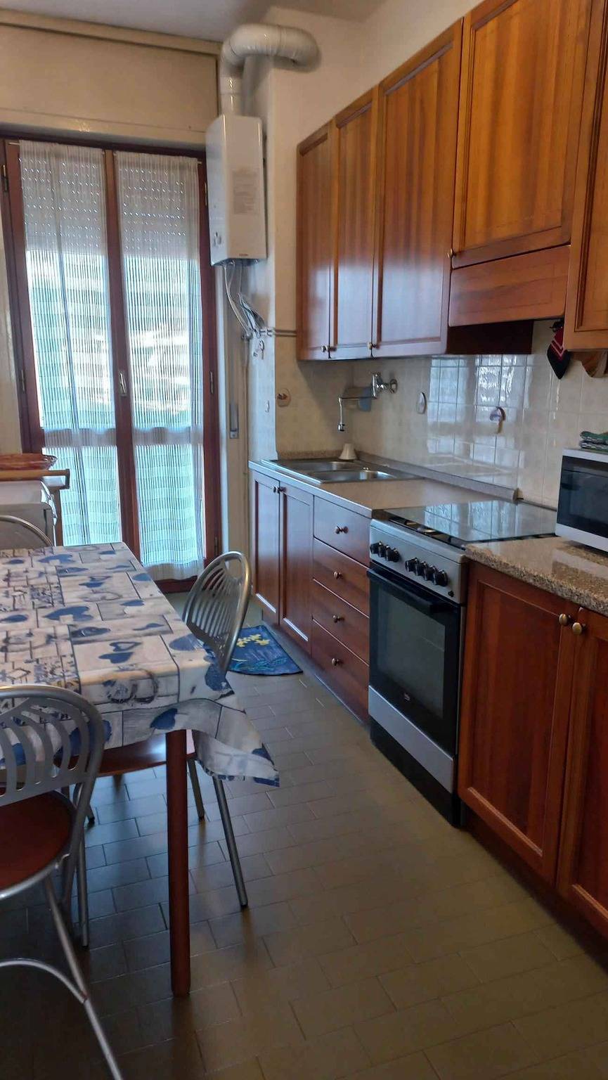 Ganze Ferienwohnung, Ferienwohnung mit Blick auf den Lago Maggiore in Arona (Lago Maggiore), Arona Gemeinde