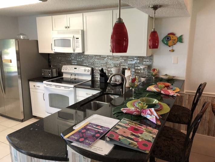 Vacation rental for 7 people, with yard and pool in Tampa Bay