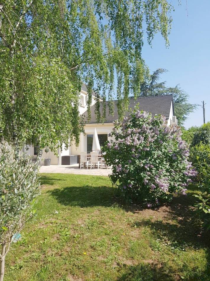 Gîte pour 2 personnes, avec jardin ainsi que terrasse et piscine, animaux acceptés à Châteauroux - 3