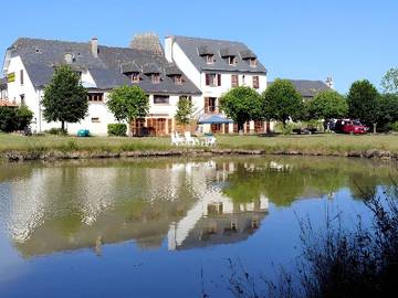 Cottage pour 4 personnes, avec jardin à Labesserette