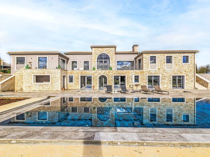 Ferienhaus für 10 Personen, mit Sauna und Terrasse sowie Garten und Ausblick, mit Haustier