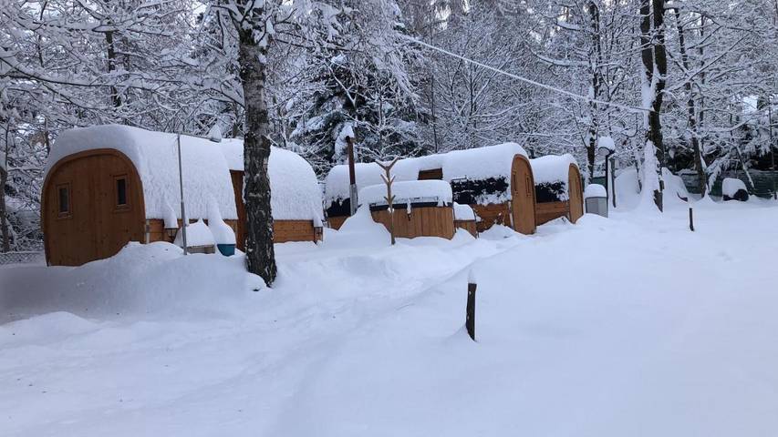 Camping pour 2 personnes, avec Jacuzzi et Terrasse ainsi que Jardin et Sauna