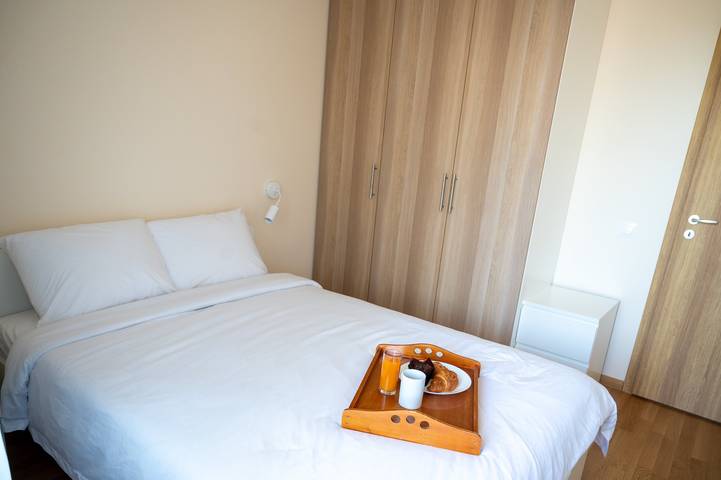 Ganze Wohnung, Ferienwohnung für 4 Personen mit Terrasse in Sofia, Bulgarien