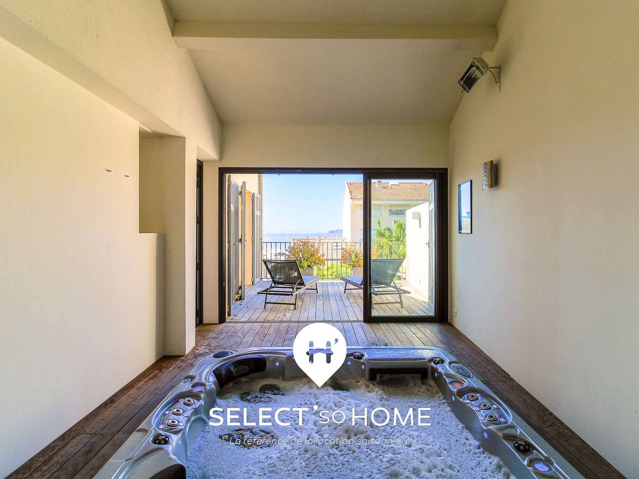 Stunning Villa 8 pers - Jacuzzi - Large Spaces in Le Lavandou, Nationaal park Port-Cros