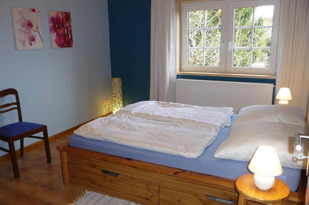 Ferienhaus Gartenblick - Gartenblick: 8-Bettwohnung in Dierdorf, Rheinland-Pfalz