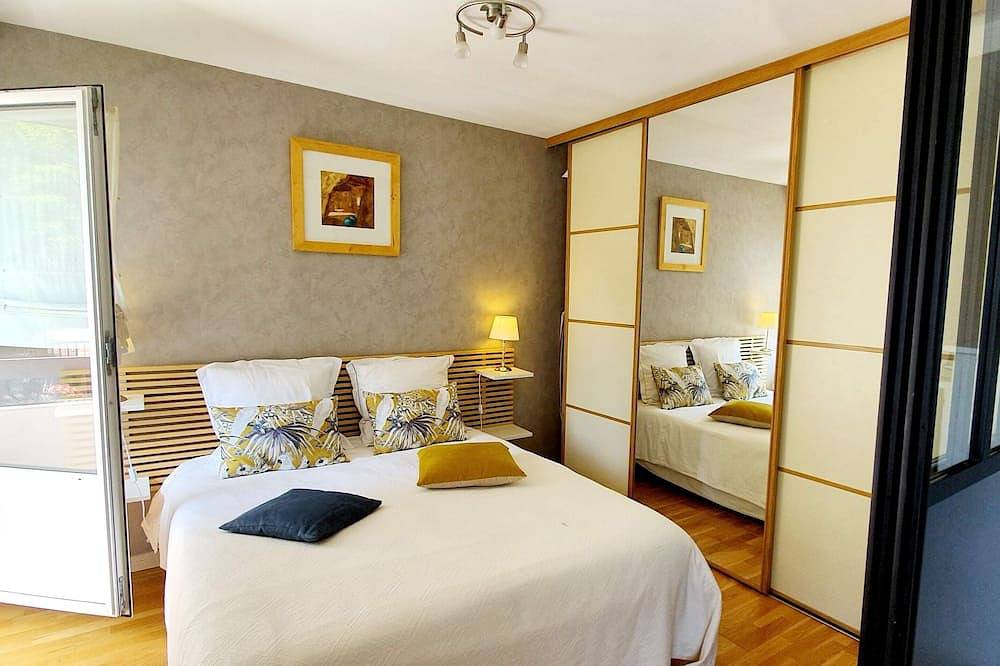 Geheel appartement, Gerenoveerd, rustig en zonnig appartement met grote binnenplaats en tennismeer op 5 minuten afstand in Annecy-le-Vieux, Annecy (commune)