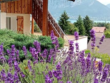 Chalet pour 4 personnes, avec jardin ainsi que vue et vue sur le lac sur le Lac d'Annecy