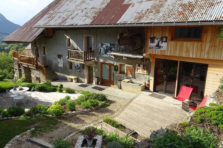 Location de vacances pour 4 personnes, avec Terrasse et Jardin à La Motte-en-Bauges