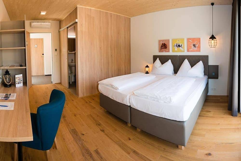 Doppelzimmer Parkseite, Dusche, Wc - Hotel Katamaran in Rust (Burgenland), Leithaberg