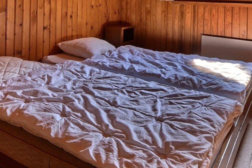 Comfortable chalet on 2 levels for 8 people, living room, separated kitchen with dishwasher, 2 doubl in Grimentz, Anniviers