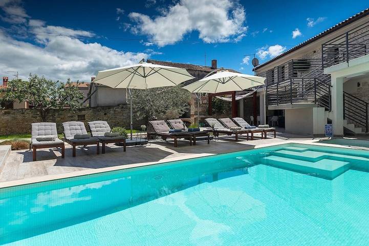 Casa de vacaciones para 10 personas, con jacuzzi - 1
