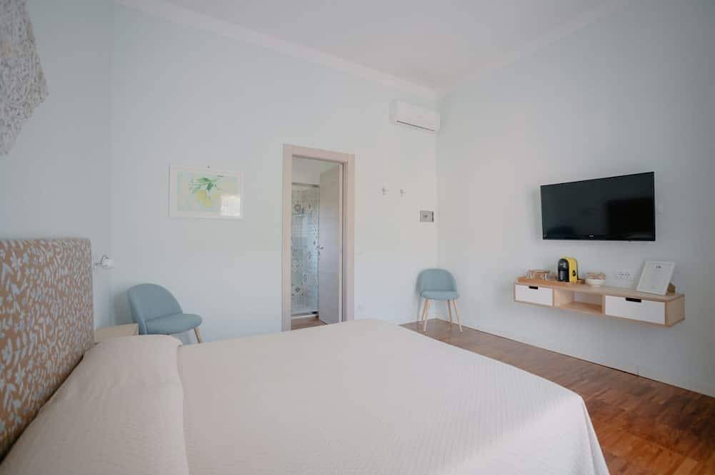 Fiordarancio est la maison d'hôtes que vous recherchiez, située dans une position fantastique juste au-dessus des plages de Fegina. La chambre vous offre un espace extérieur privé, un lit double, une salle de bain privée et la climatisation. Il est in Monterosso al Mare, Commune de Monterosso al Mare