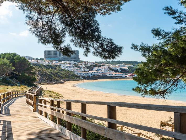 Appartamento per 4 persone, con Terrazza e Piscina a Arenal d'en Castell
