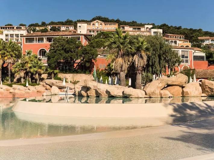 Ganze Wohnung, Prestige-Apartment mit 1 Schlafzimmer (4 Personen) in Grimaud, Mittelmeerküste (Frankreich)